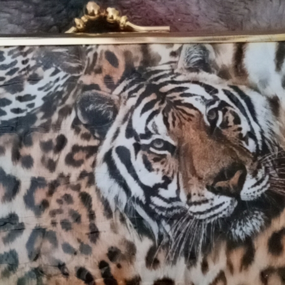 Bengal tiger print wallet clutch - Picture 2 of 3